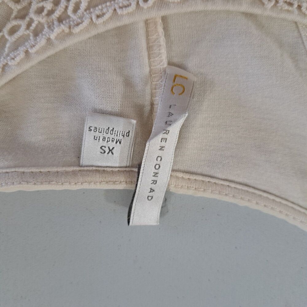 Lauren Conrad cream  BlouseXS - Picture 5 of 9